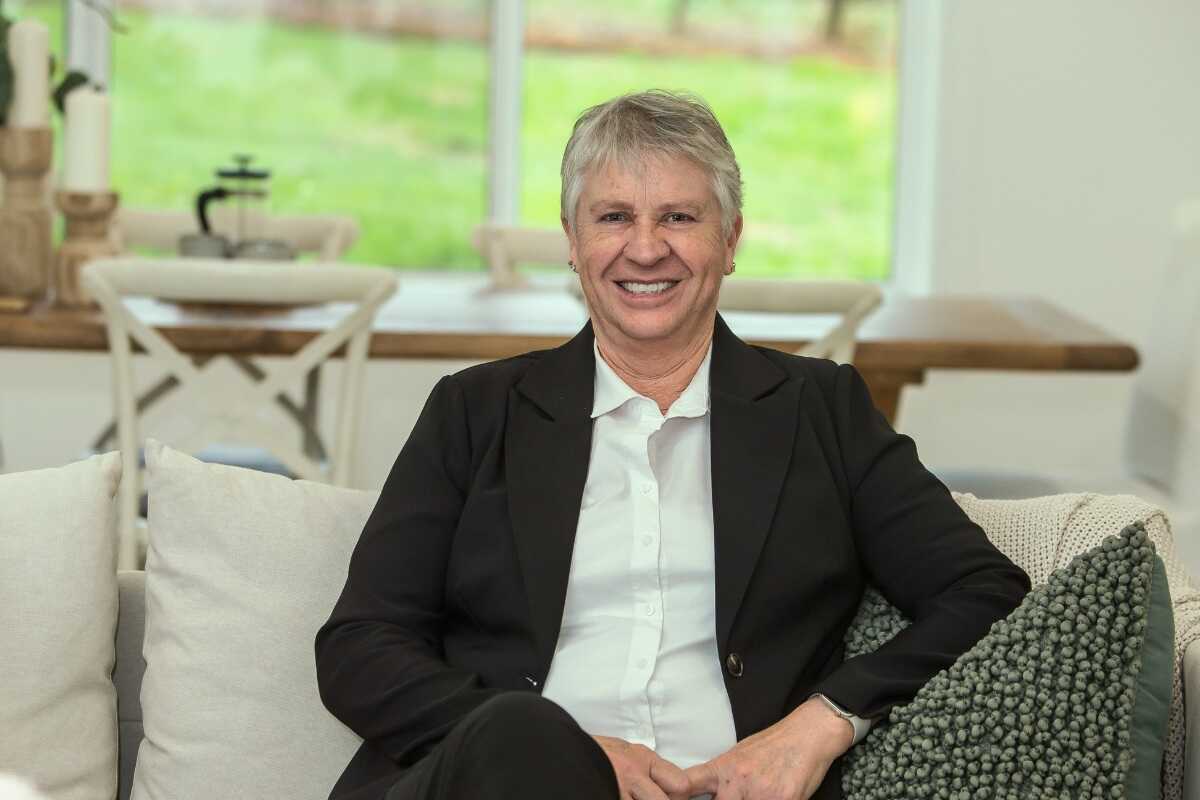 Elaine Angel