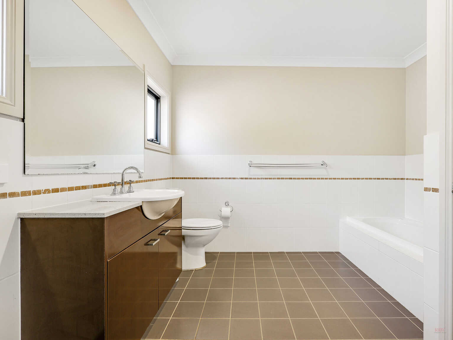 16/3 Suttor Road Moss Vale