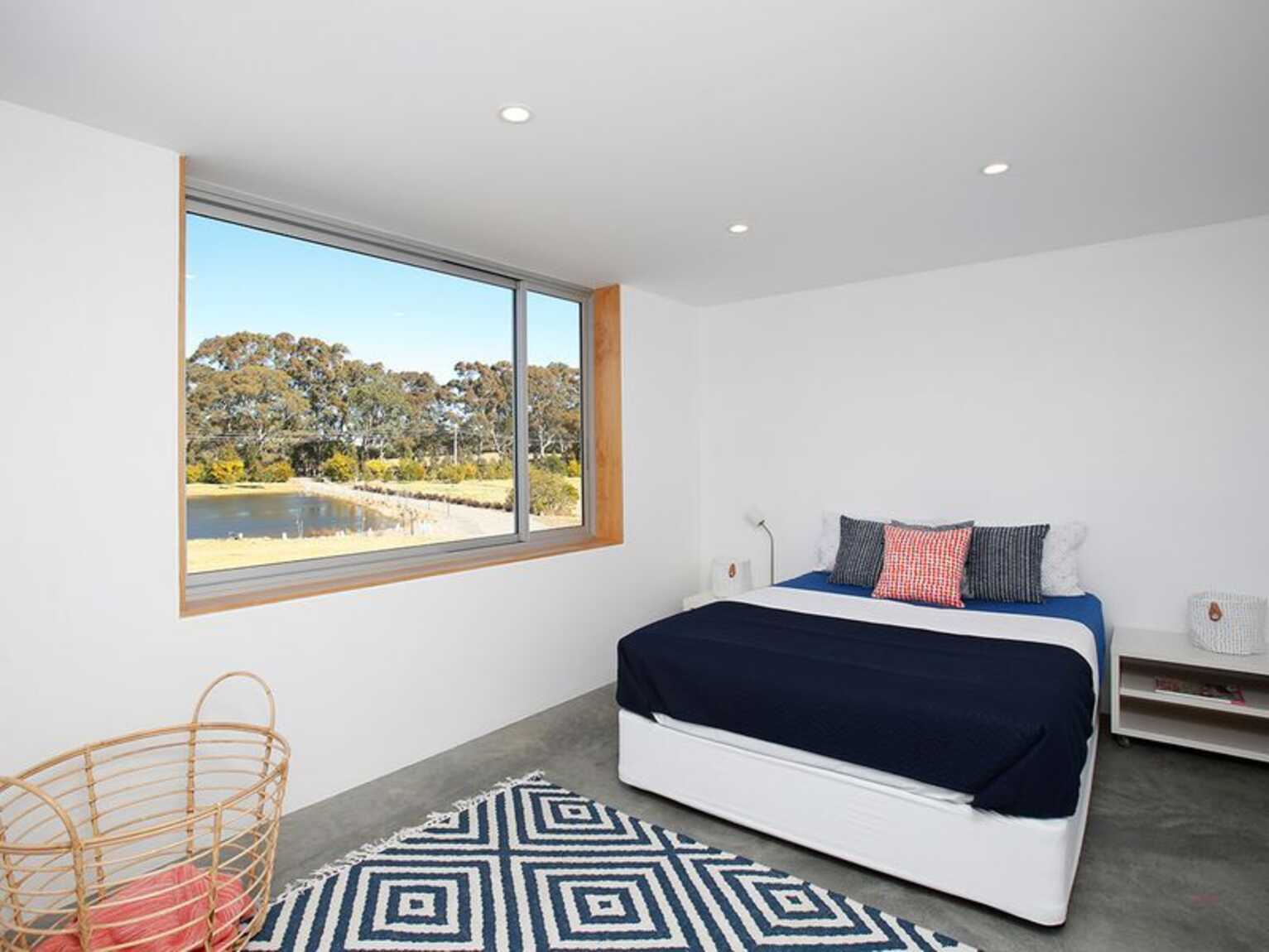 60 Ringwood Lane Exeter