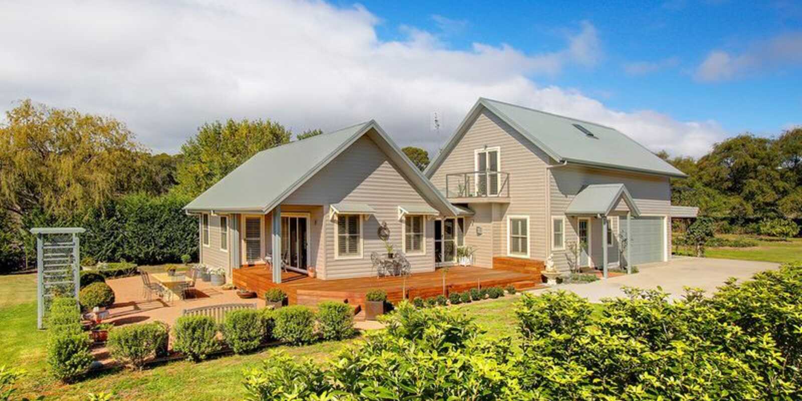 2 Hazelton Drive Moss Vale