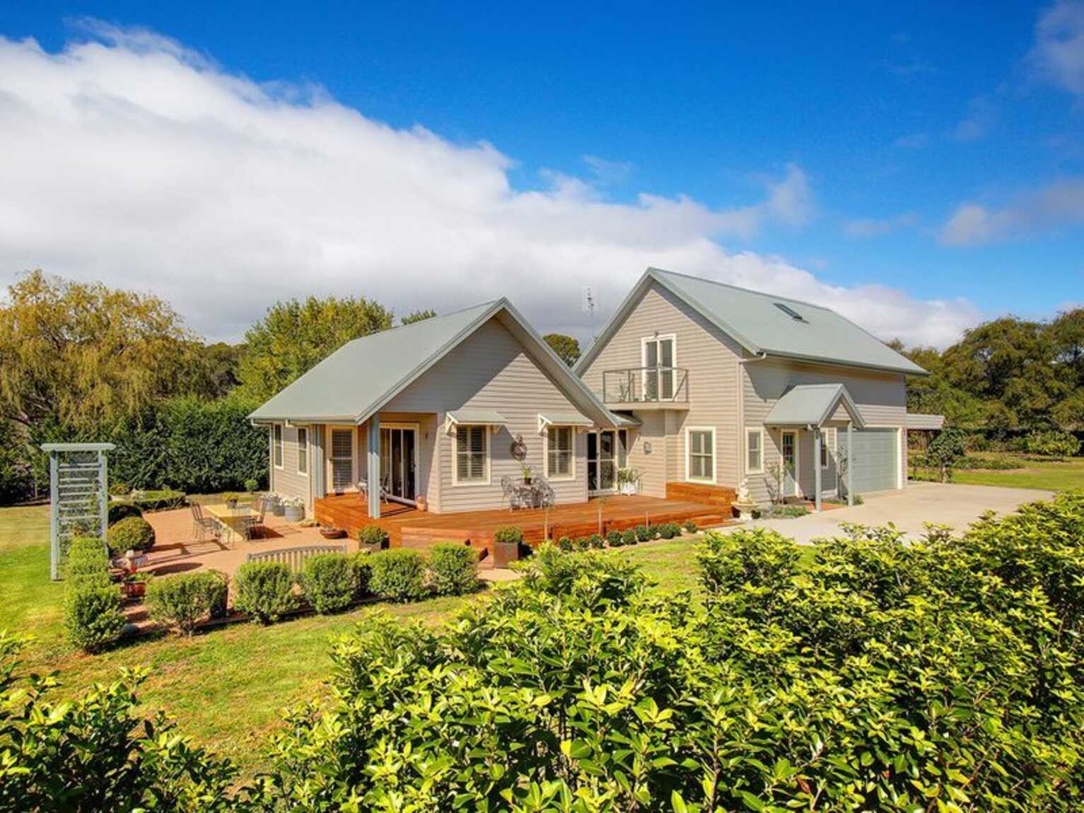 2 Hazelton Drive Moss Vale