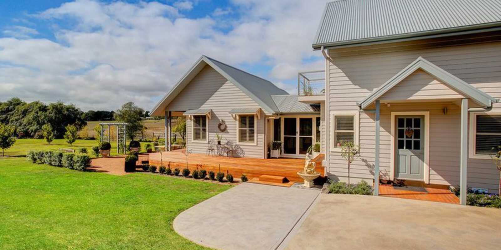 2 Hazelton Drive Moss Vale