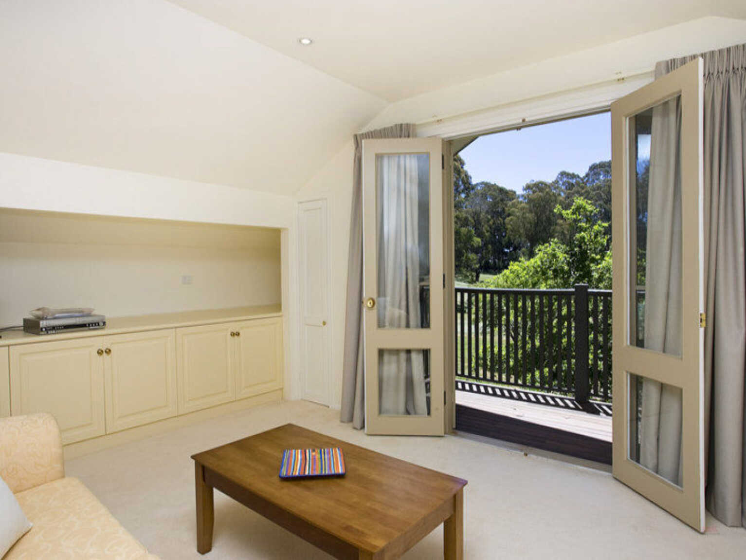 45 Wildes Meadow Road Wildes Meadow