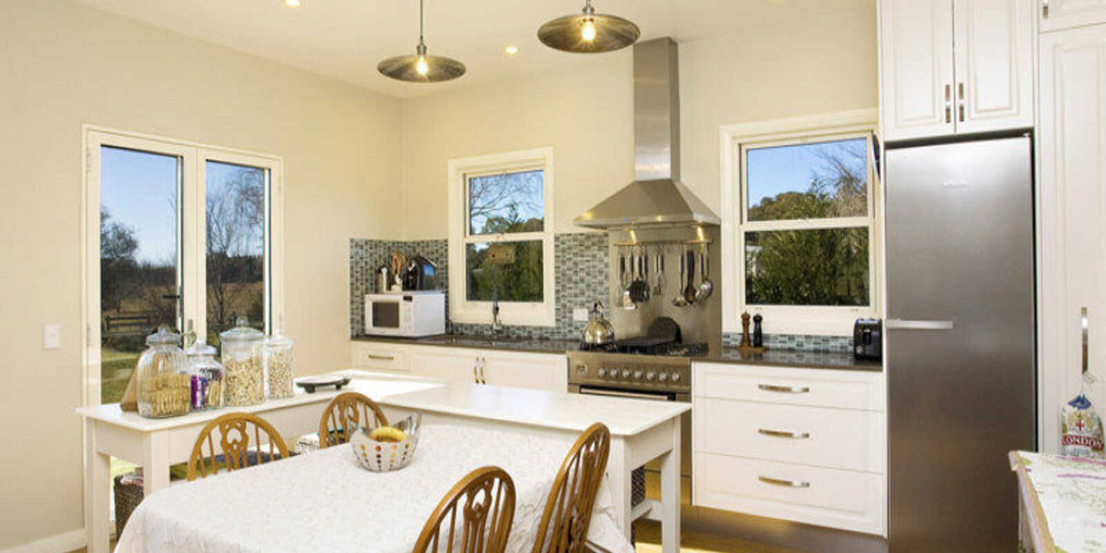 2 Hazelton Drive Moss Vale