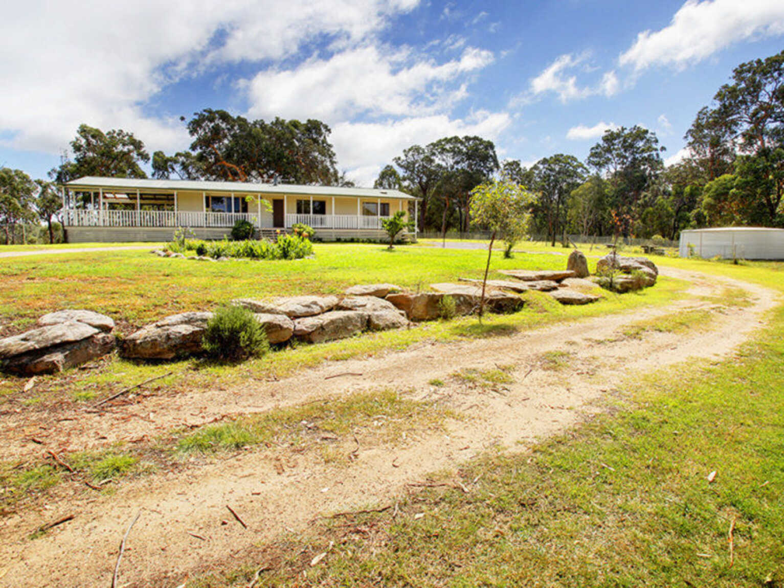 1111 Tugalong Road Canyonleigh