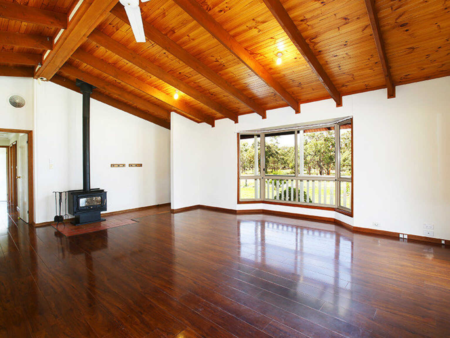 1111 Tugalong Road Canyonleigh