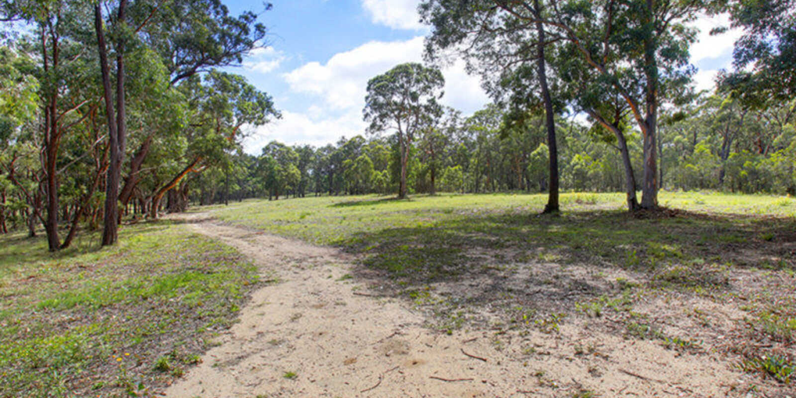 1111 Tugalong Road Canyonleigh