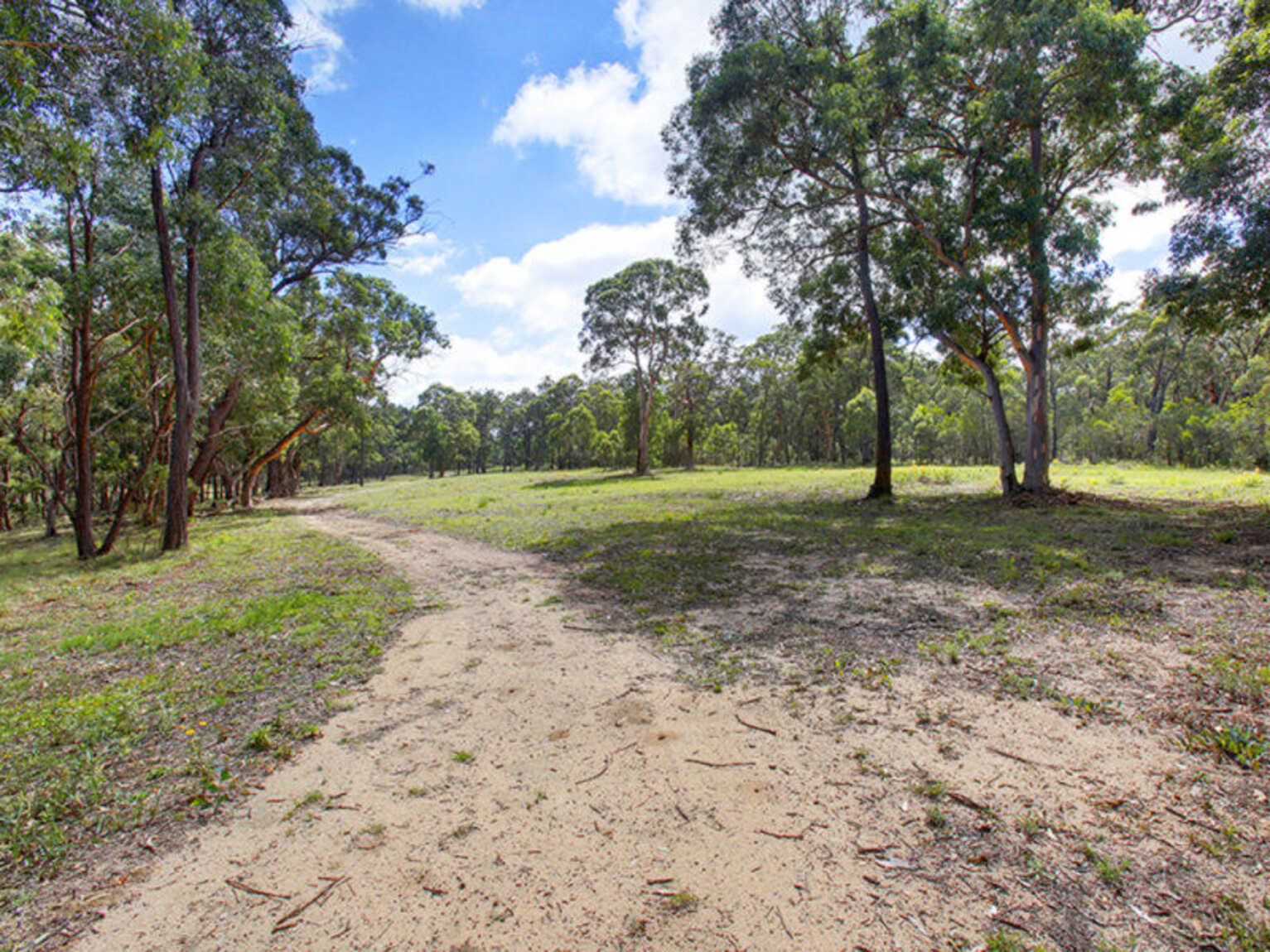 1111 Tugalong Road Canyonleigh