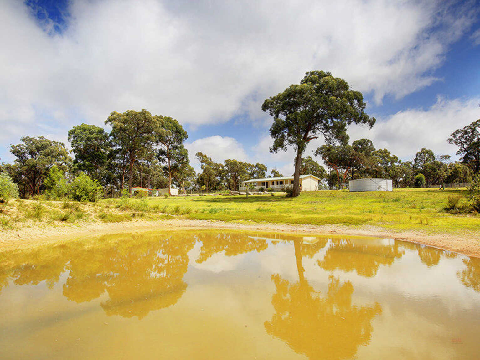 1111 Tugalong Road Canyonleigh