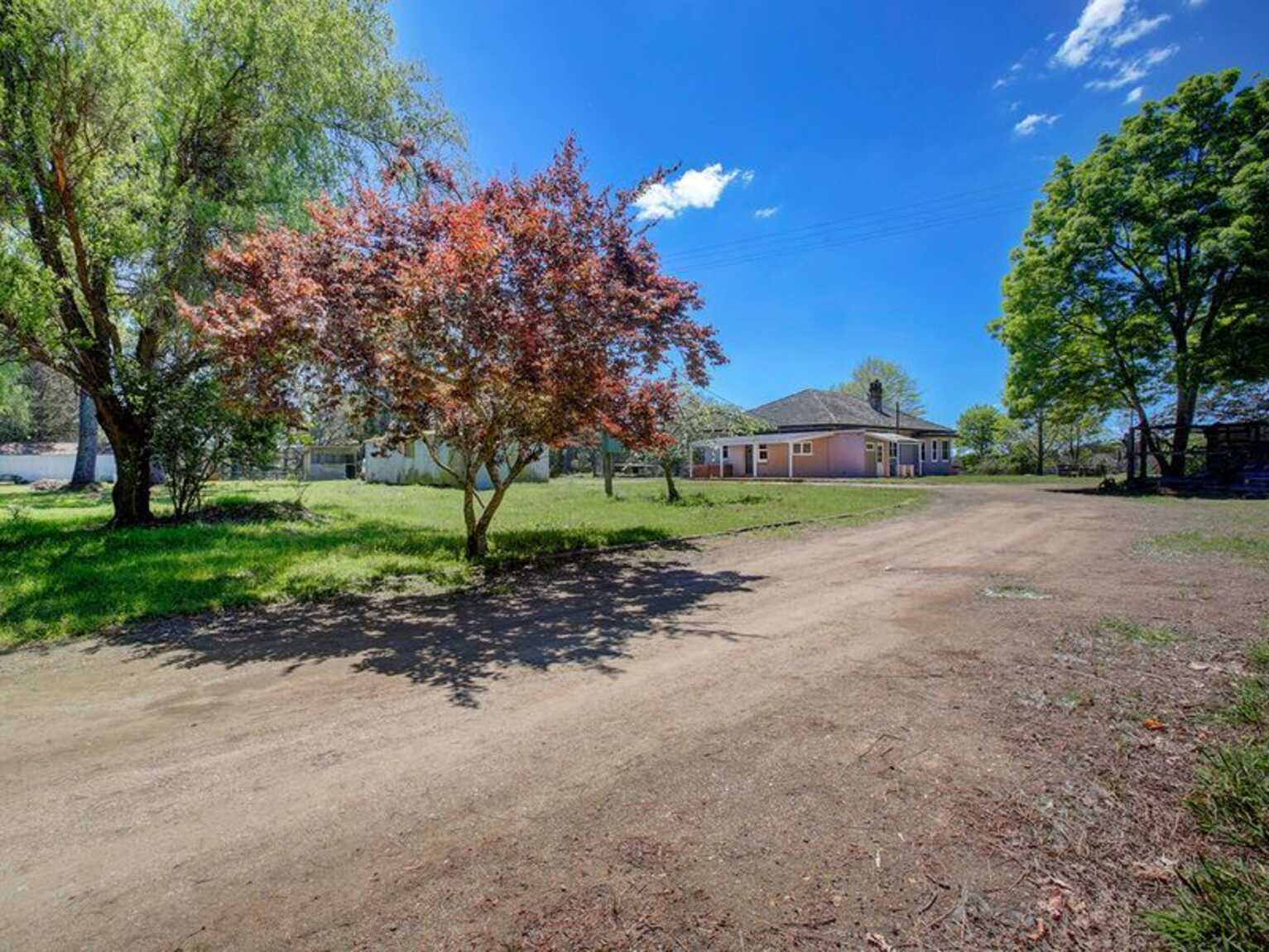 24 Shangri La Road Bundanoon