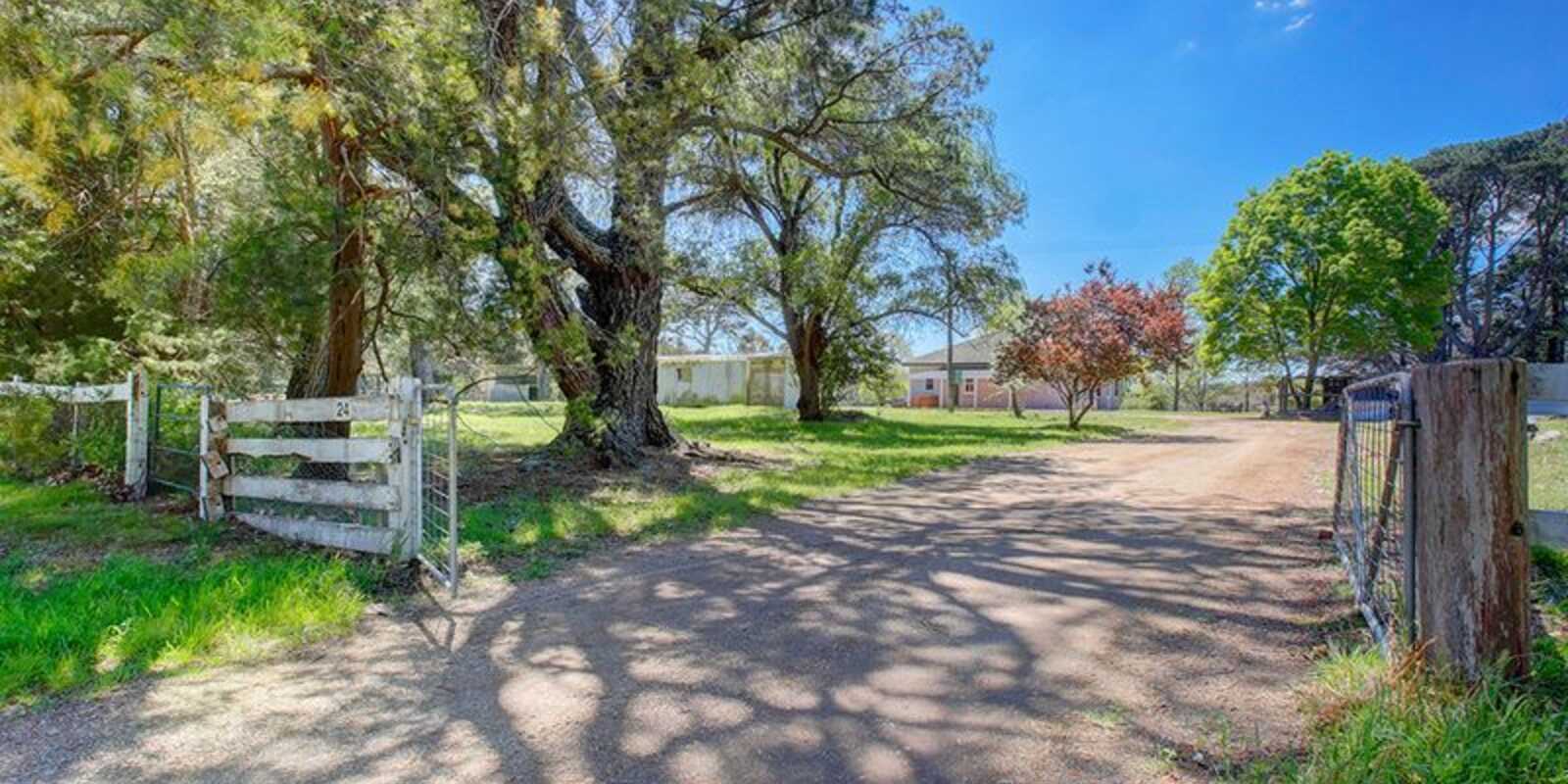 24 Shangri La Road Bundanoon