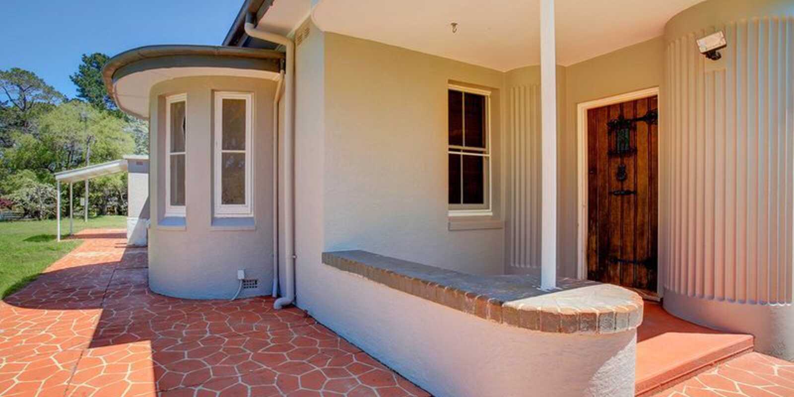 24 Shangri La Road Bundanoon