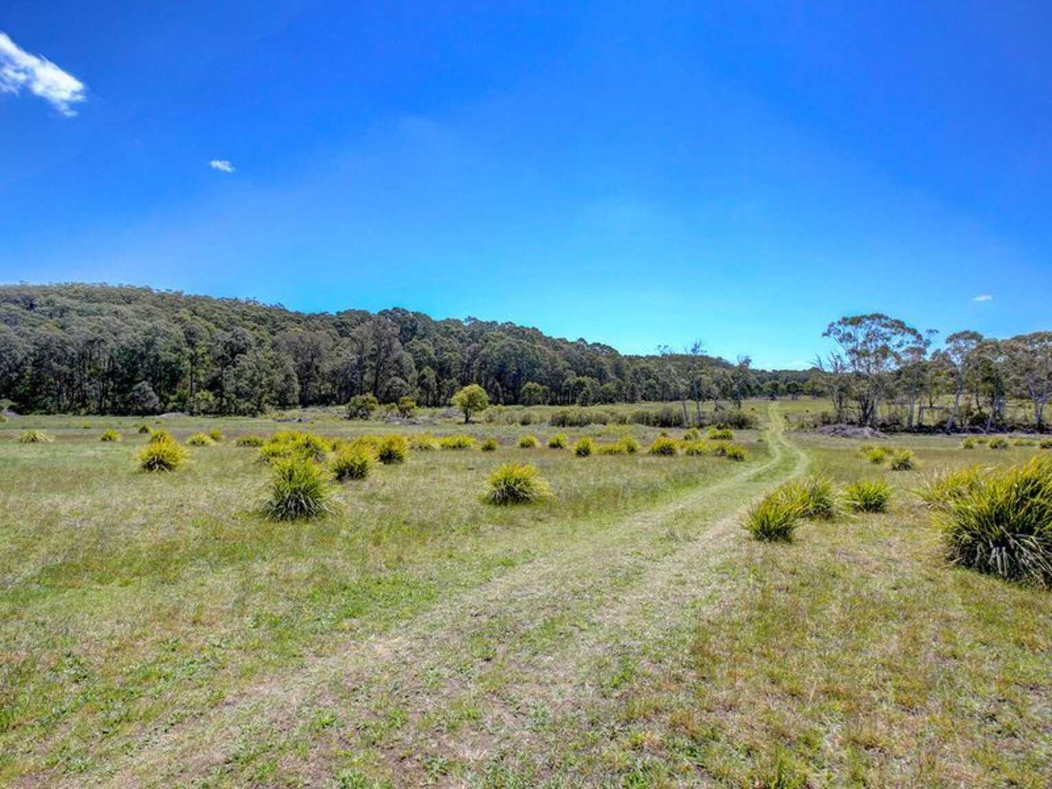 24 Shangri La Road Bundanoon