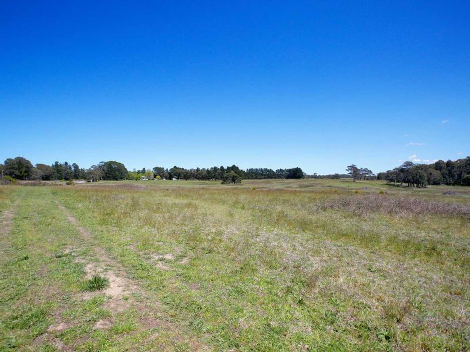 24 Shangri La Road Bundanoon