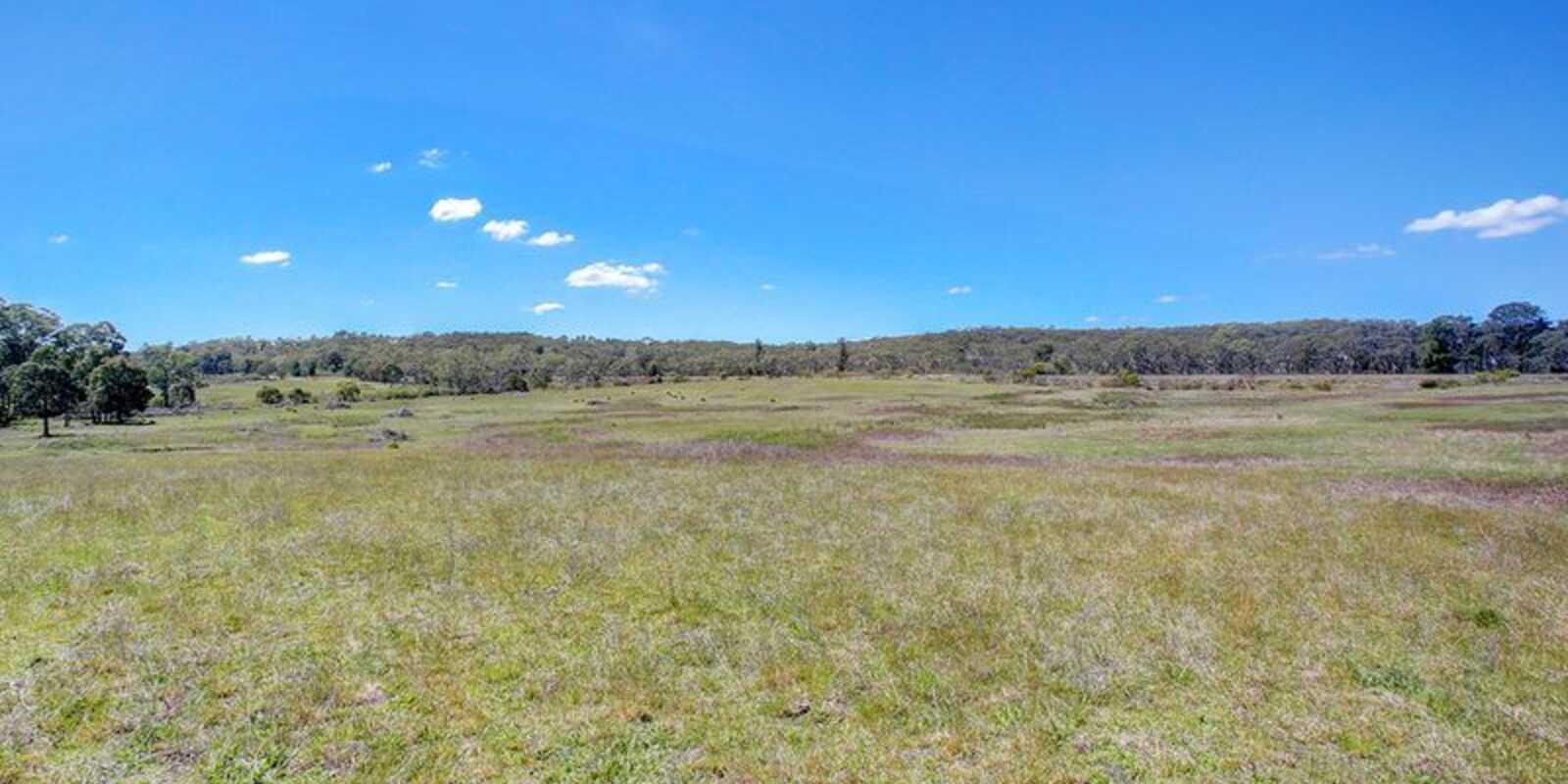 24 Shangri La Road Bundanoon