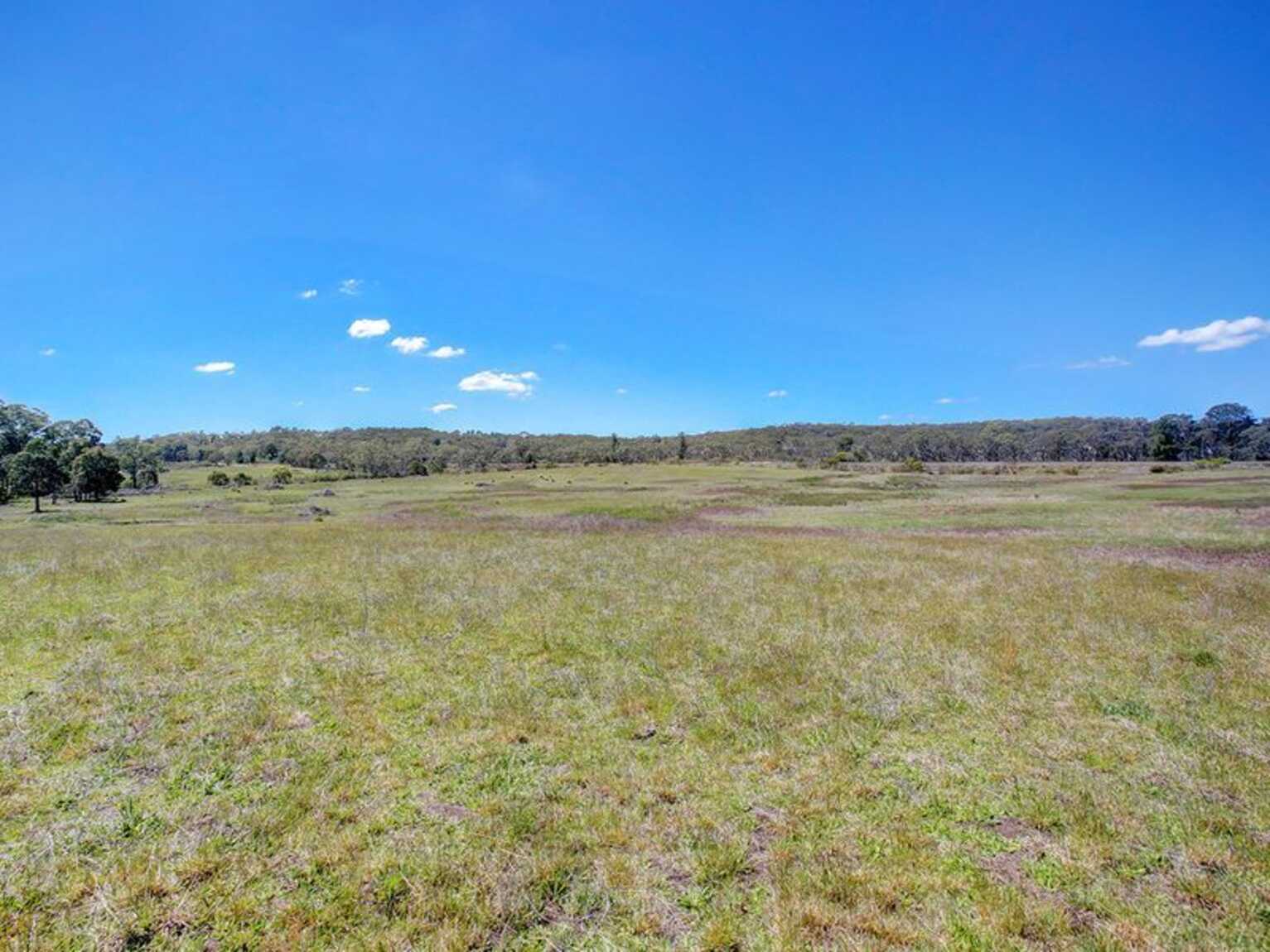 24 Shangri La Road Bundanoon