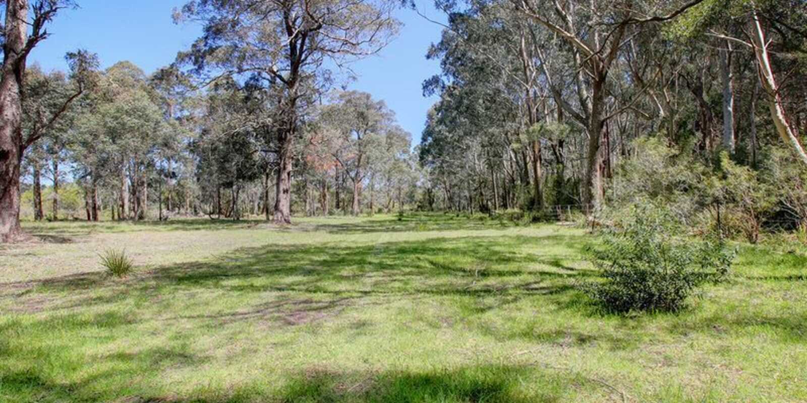 24 Shangri La Road Bundanoon