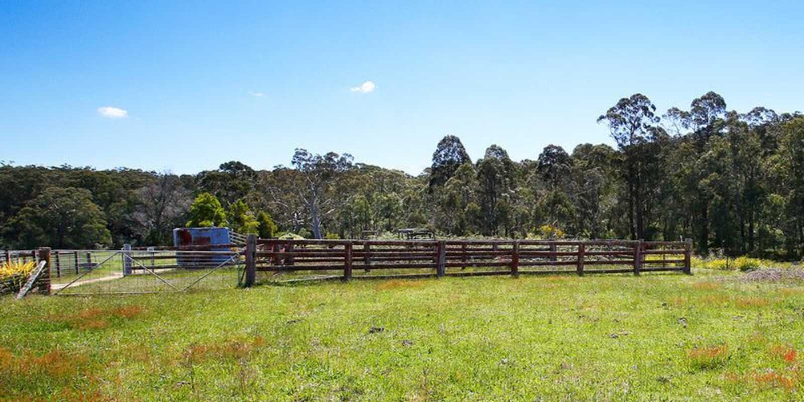 24 Shangri La Road Bundanoon