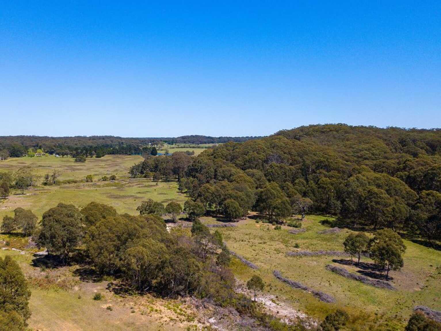 24 Shangri La Road Bundanoon
