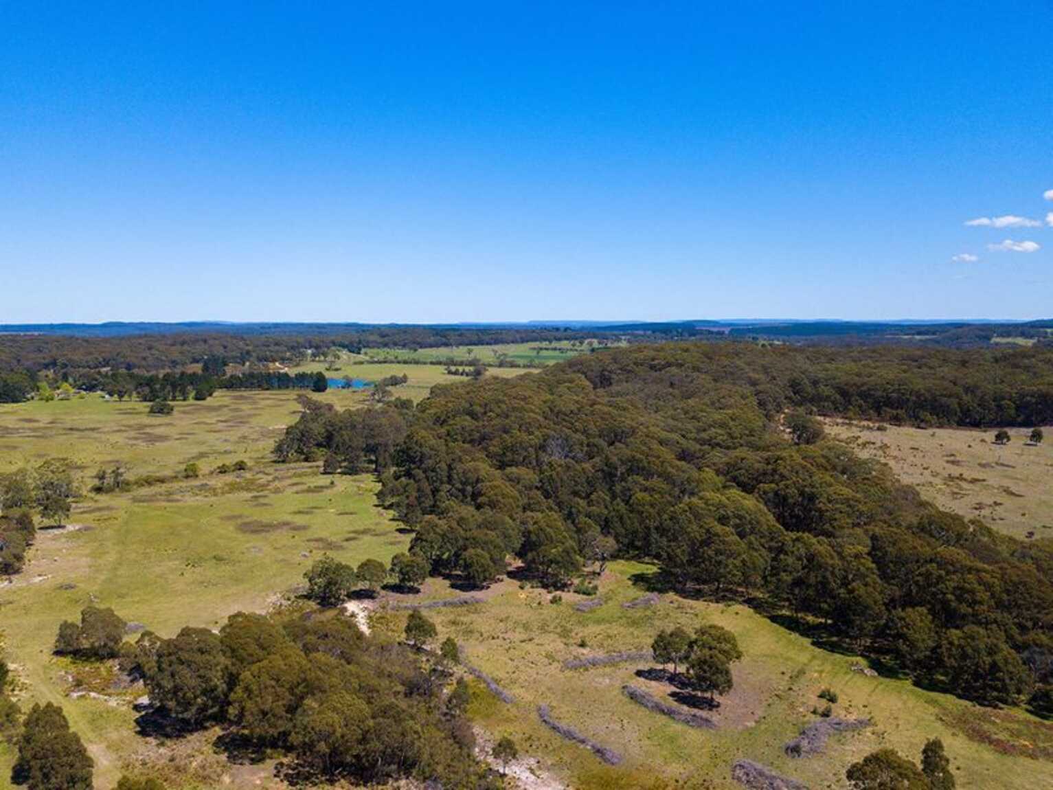 24 Shangri La Road Bundanoon