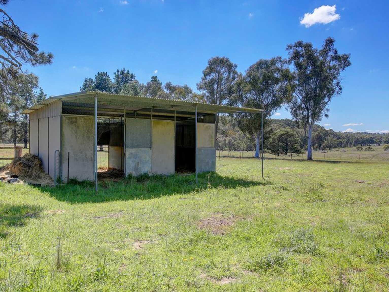 24 Shangri La Road Bundanoon