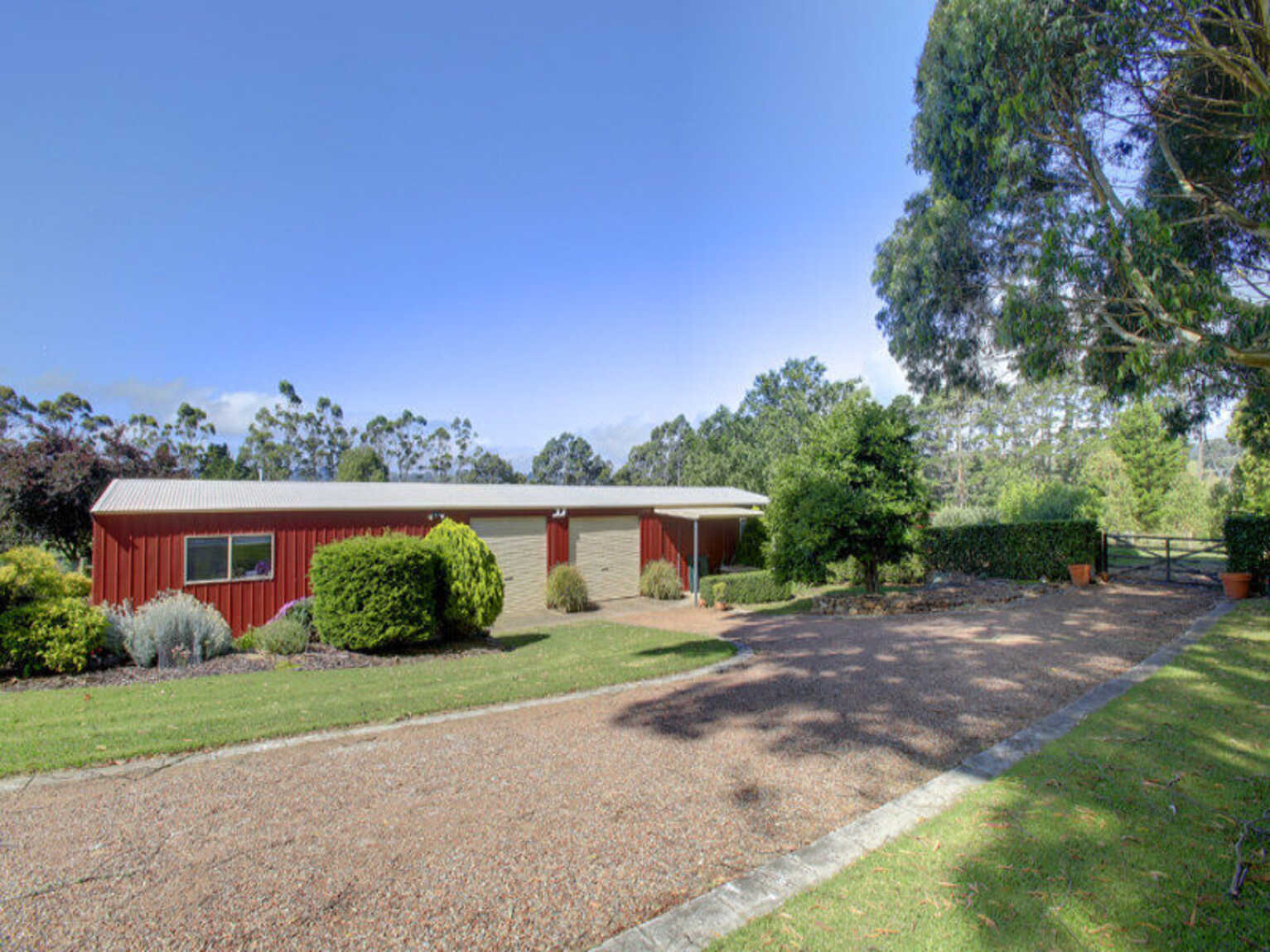 8 Church Street Burrawang