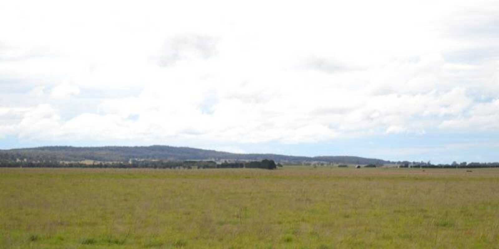 2563 'Summer Dell Pastoral' Lumley Lake Bathurst 2563 'Summer Dell Pastoral' Lumley Lake Bathurst