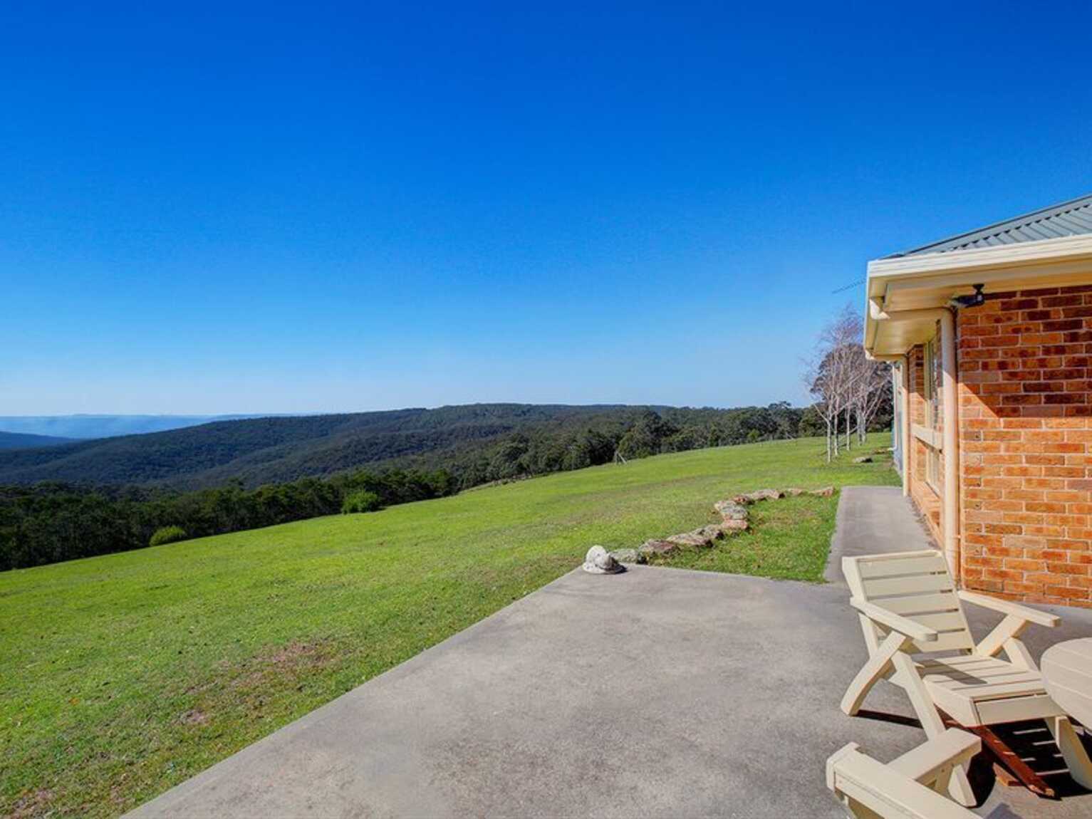 1669 Caoura Road Tallong