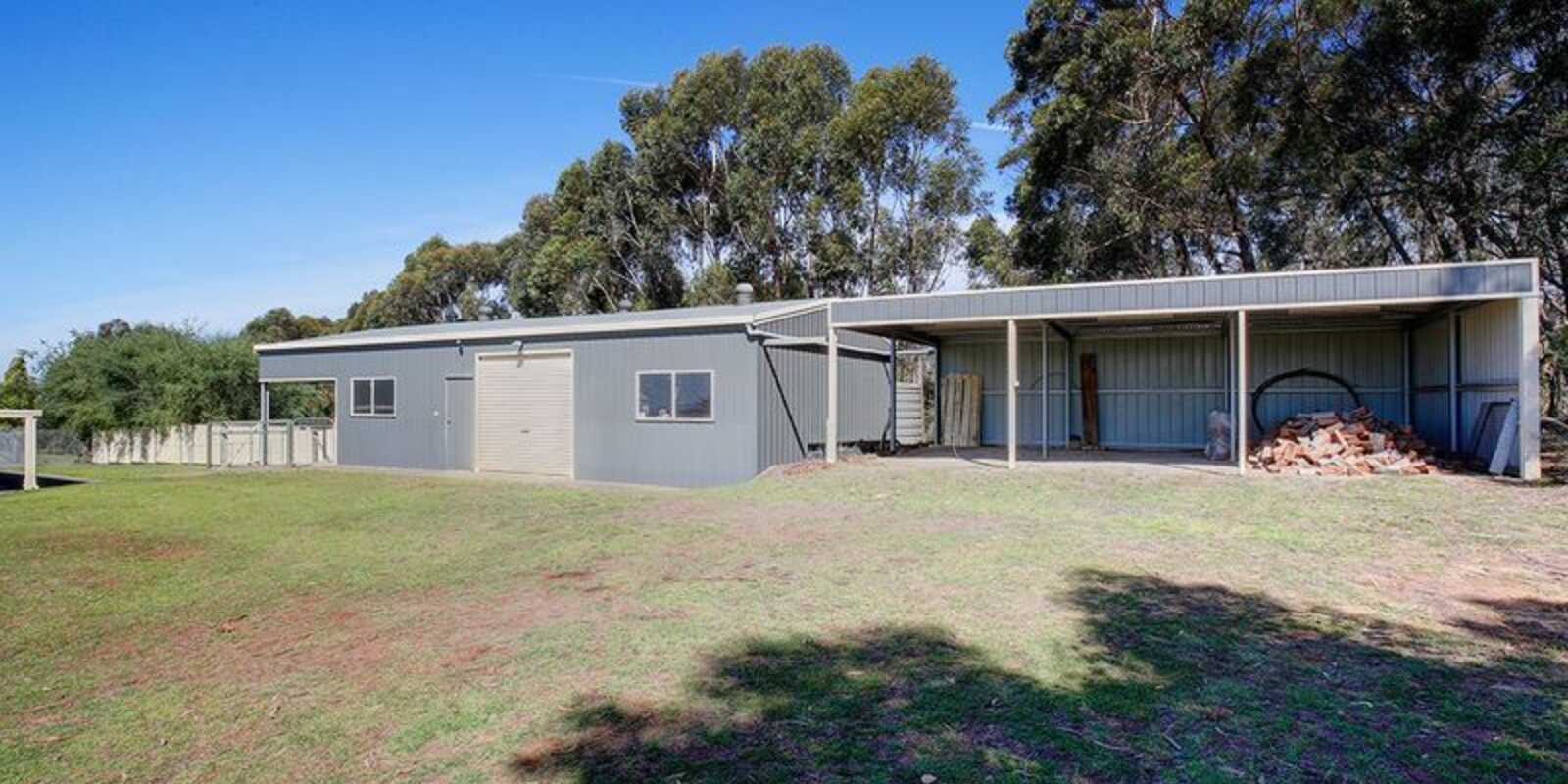 1669 Caoura Road Tallong
