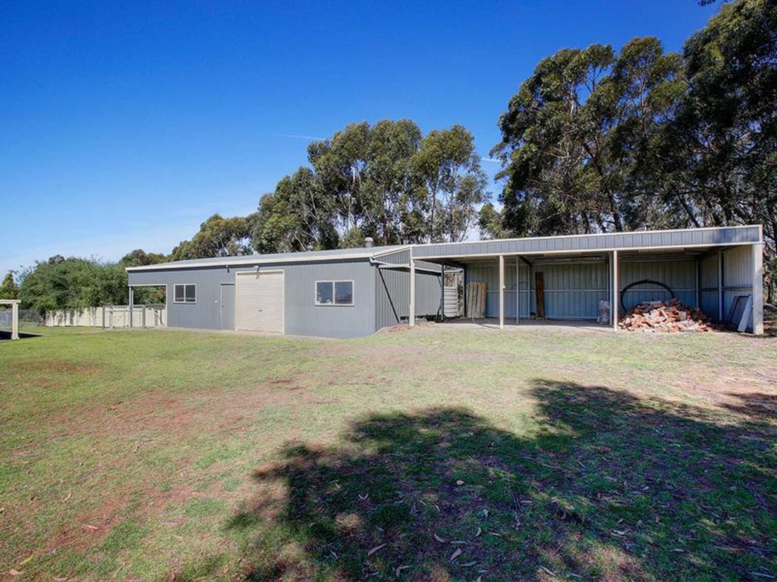 1669 Caoura Road Tallong