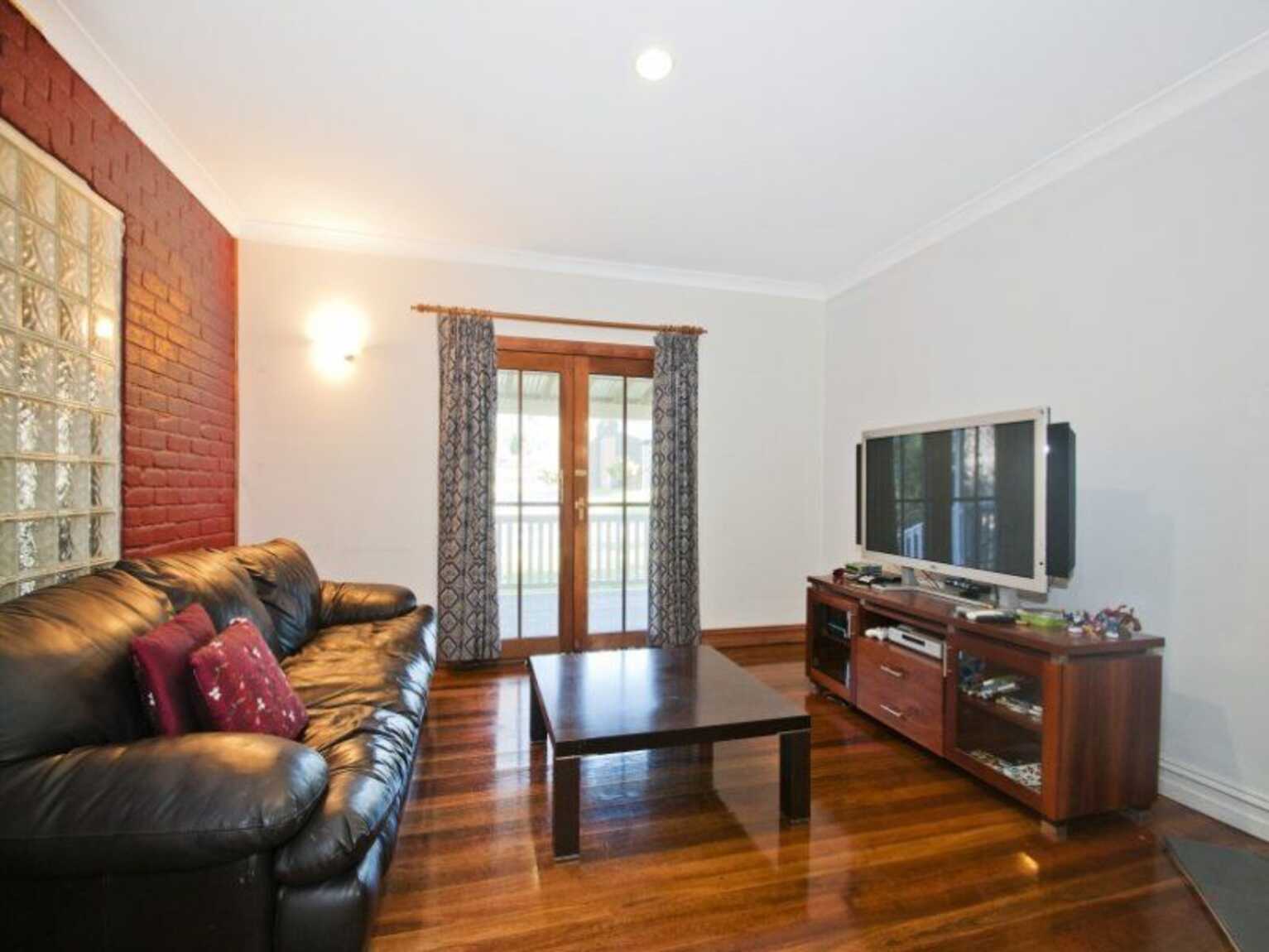 90 Corrie Road Alpine