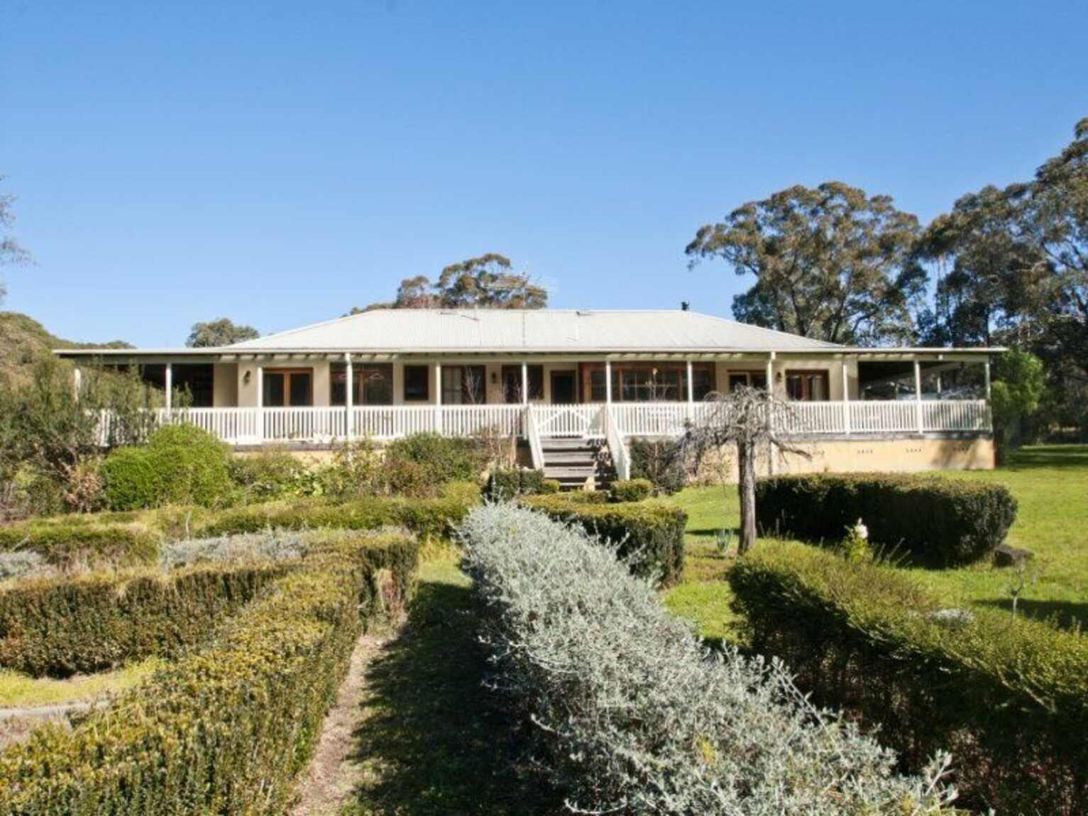 90 Corrie Road Alpine