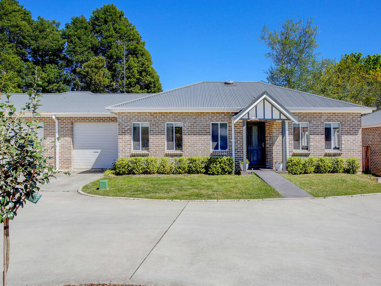 4/8 Hawkins Street Moss Vale