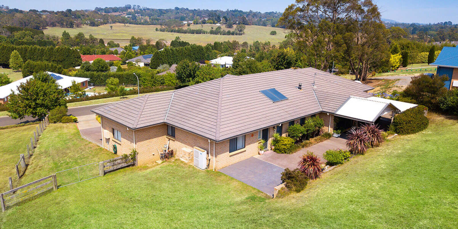 10 Windsor Crescent Moss Vale 10 Windsor Crescent Moss Vale