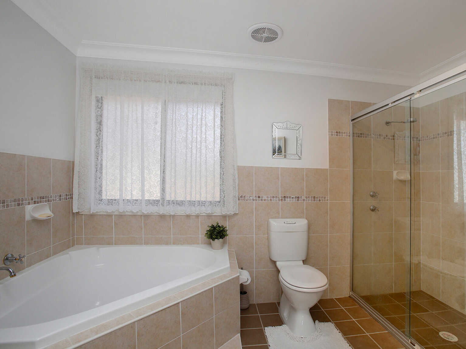 10 Windsor Crescent Moss Vale 10 Windsor Crescent Moss Vale