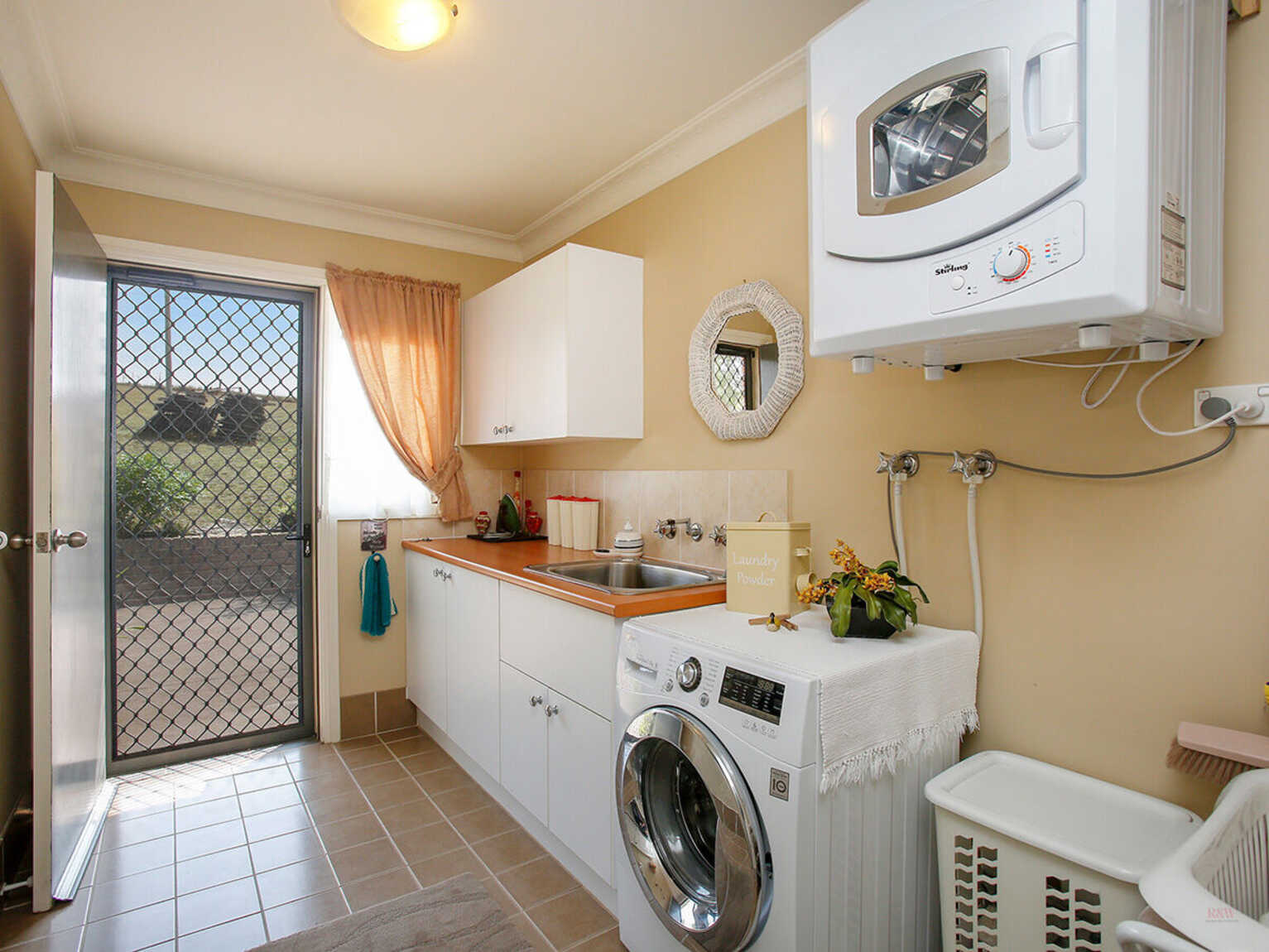 10 Windsor Crescent Moss Vale 10 Windsor Crescent Moss Vale