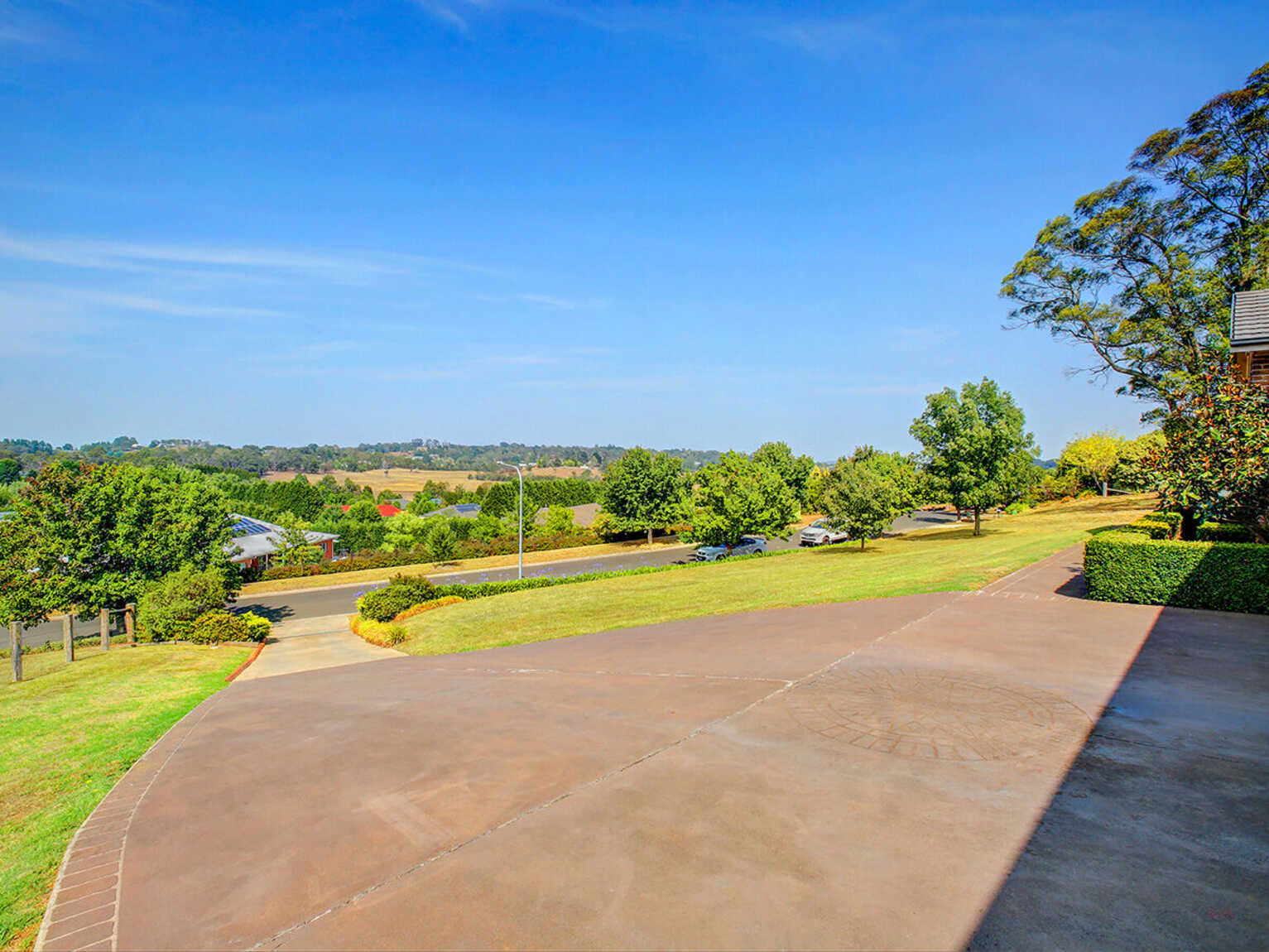 10 Windsor Crescent Moss Vale 10 Windsor Crescent Moss Vale