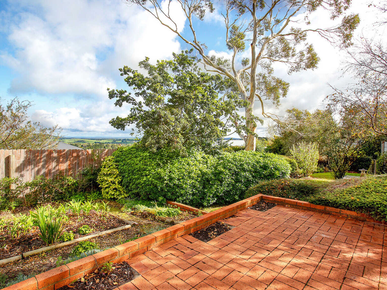 23 - 25 Dengate Crescent Moss Vale 23 - 25 Dengate Crescent Moss Vale