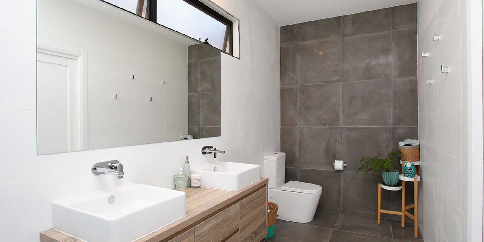 76 Ringwood Lane Exeter