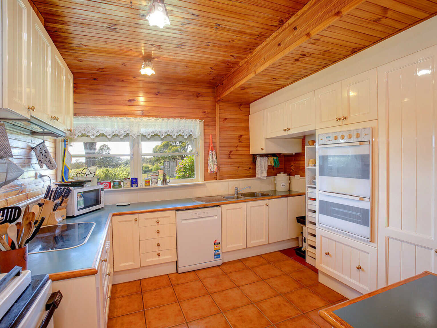 705 Caoura Road Tallong