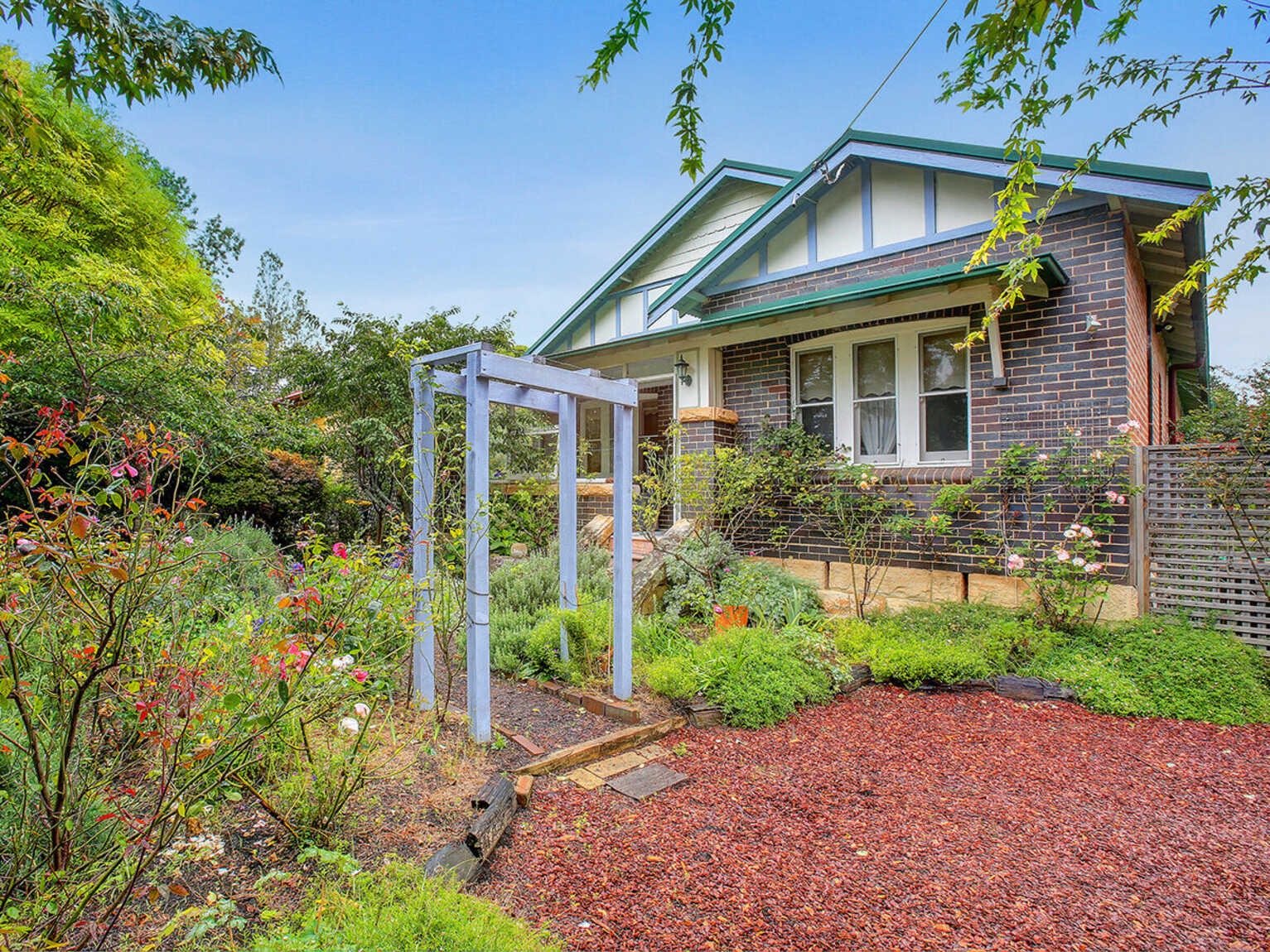 107 Railway Avenue Bundanoon 107 Railway Avenue Bundanoon