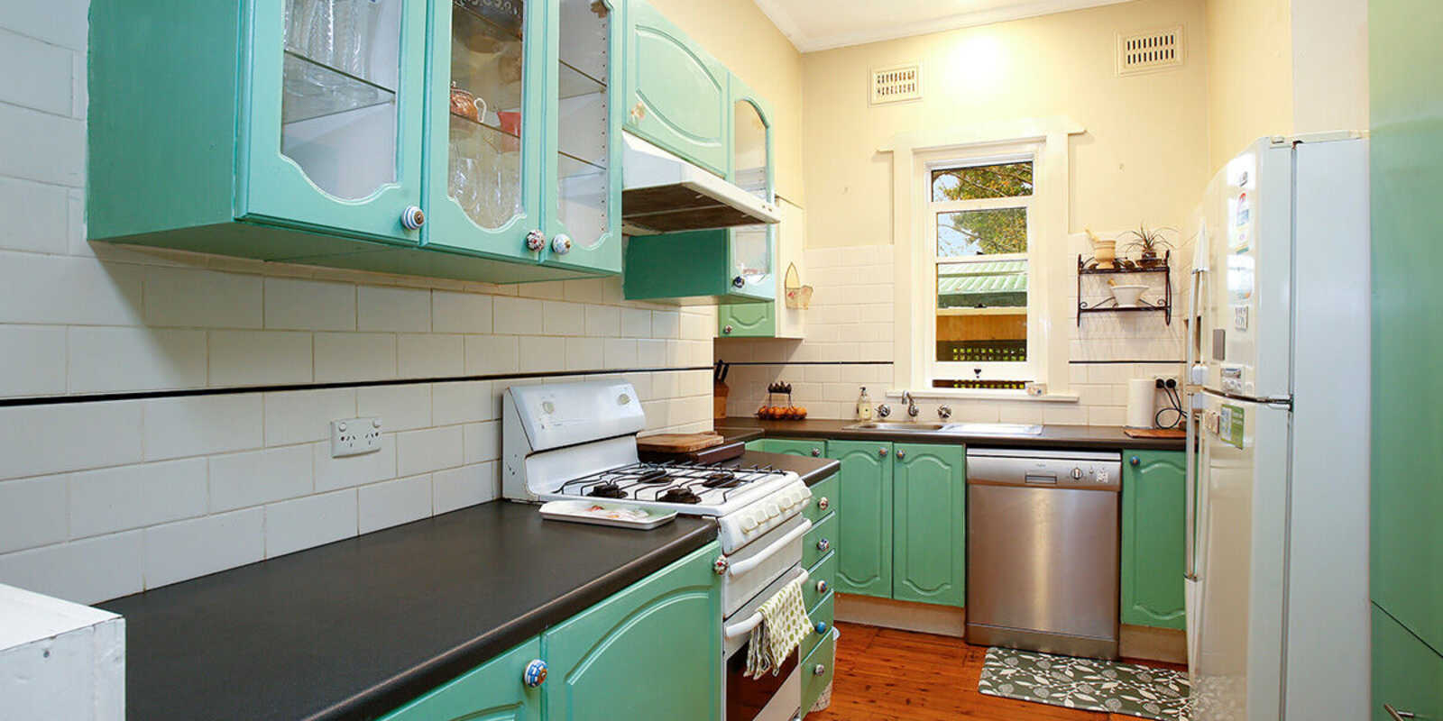 107 Railway Avenue Bundanoon 107 Railway Avenue Bundanoon