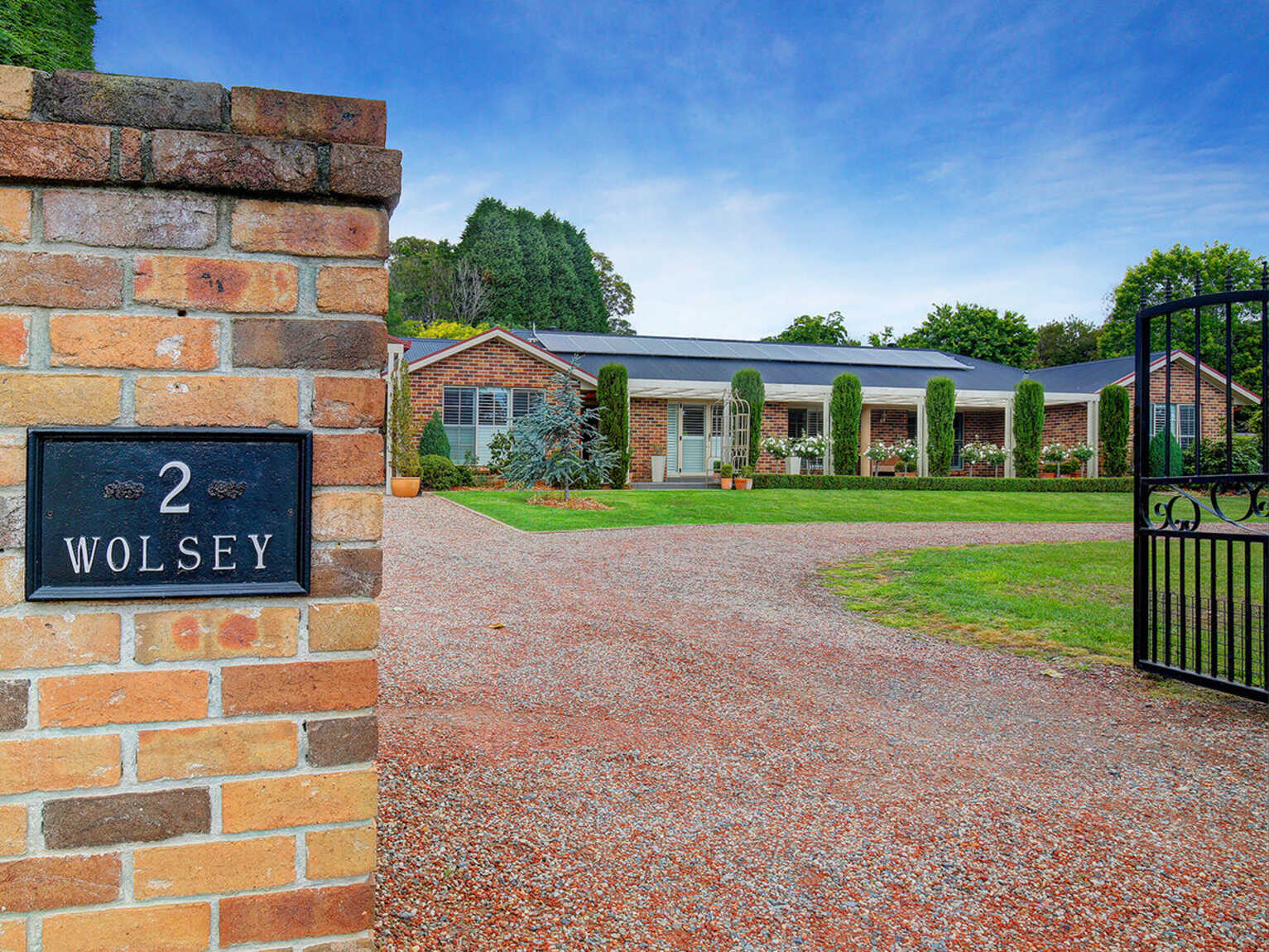 2 Hampton Crt Moss Vale
