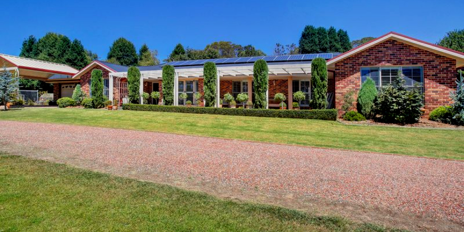 2 Hampton Crt Moss Vale