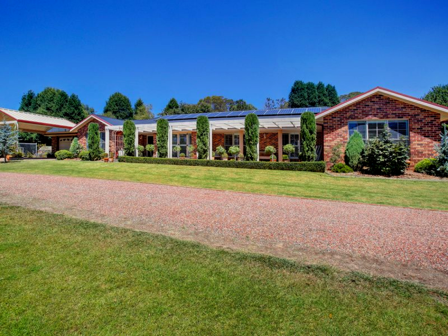 2 Hampton Crt Moss Vale