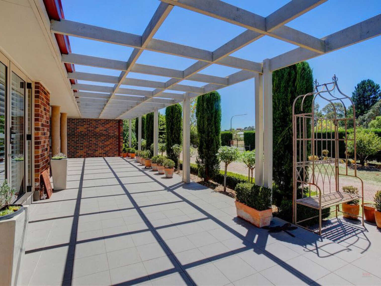 2 Hampton Crt Moss Vale