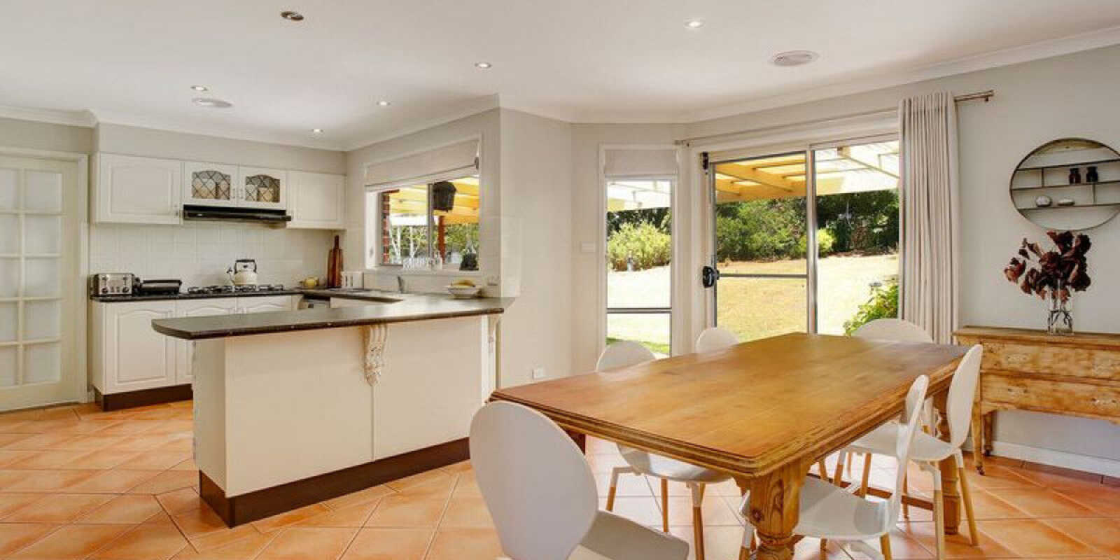 2 Hampton Crt Moss Vale