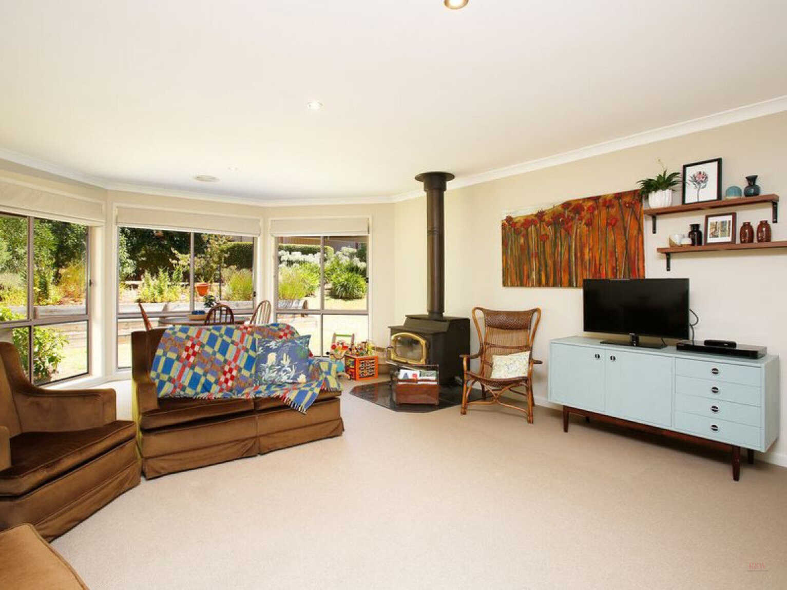 2 Hampton Crt Moss Vale