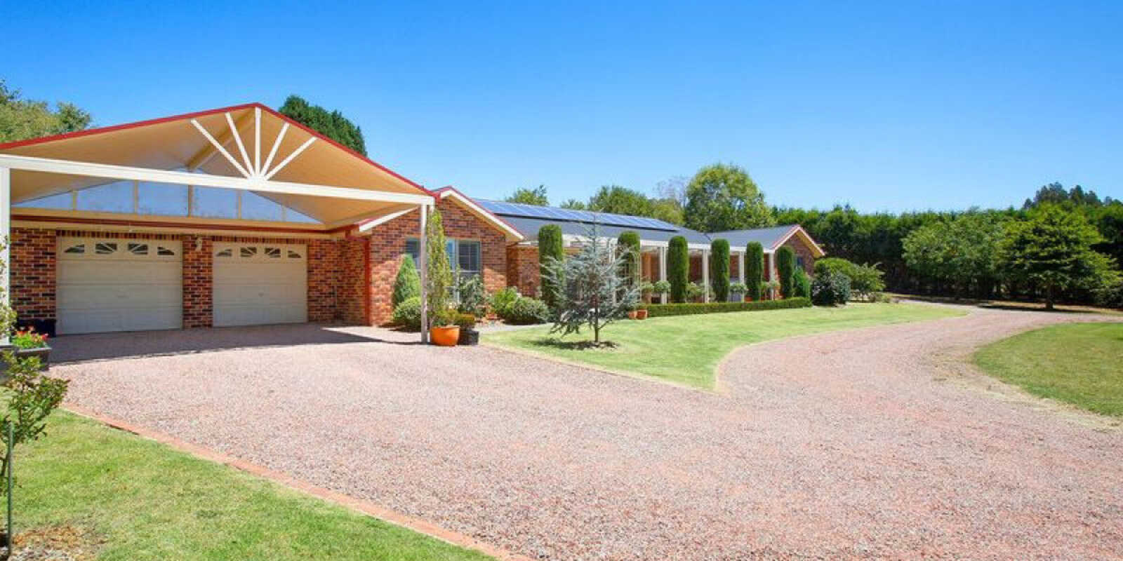 2 Hampton Crt Moss Vale