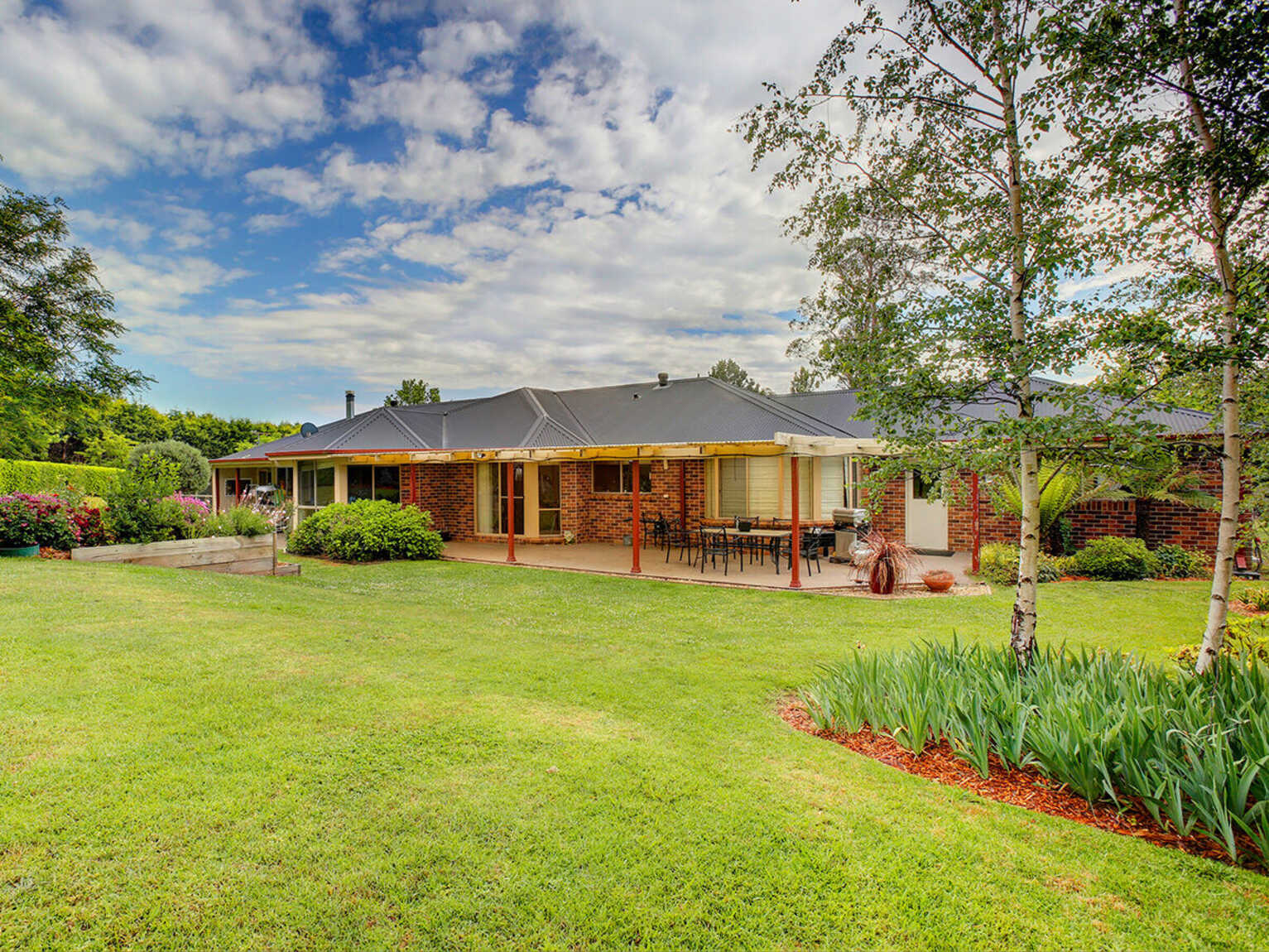 2 Hampton Crt Moss Vale